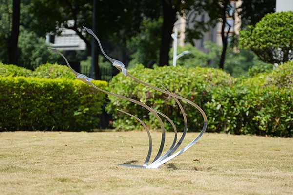 Elegant Stainless Steel Bird-Inspired Sculpture | Modern Outdoor Art